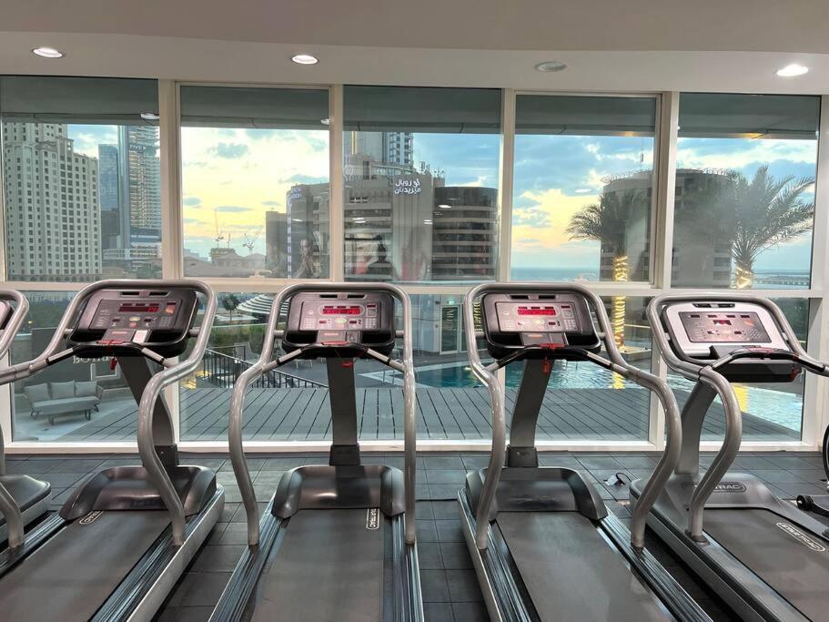 1 Bedroom Flat, Luxury Amenities, Near Jbr & Club With Free Parking In Jbr Апартаменти Дубай