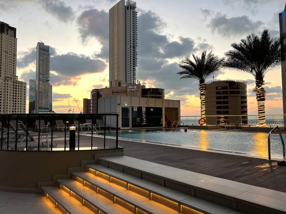 1 Bedroom Flat, Luxury Amenities, Near Jbr & Club With Free Parking In Jbr Апартаменти *