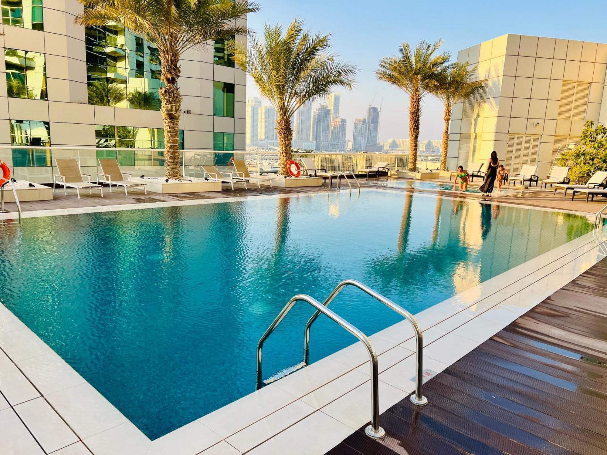 1 Bedroom Flat, Luxury Amenities, Near Jbr & Club With Free Parking In Jbr * دبي