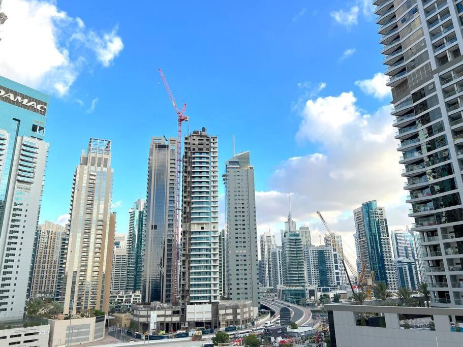 1 Bedroom Flat, Luxury Amenities, Near Jbr & Club With Free Parking In Jbr * دبي
